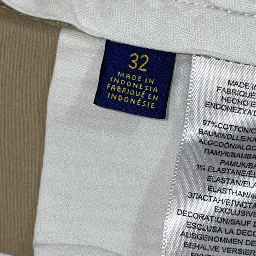 Polo by Ralph Lauren Ivory Men Shorts. Size 32